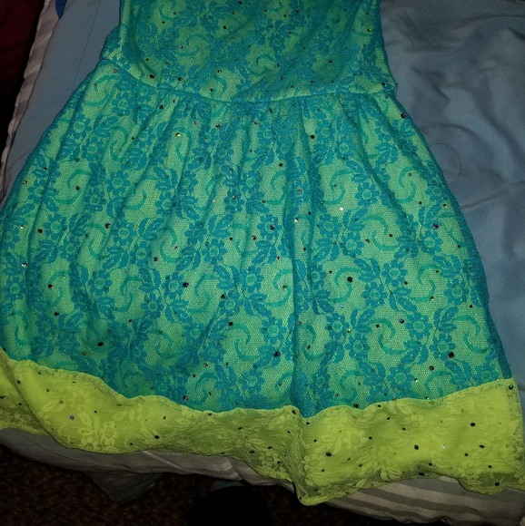 Summery girls dress - Picture 2 of 2